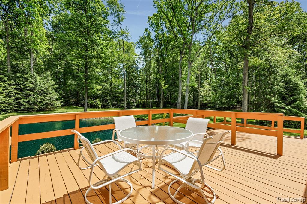 10100 Bridge Lake Road, Clarkston, MI 48348 — Photo 2