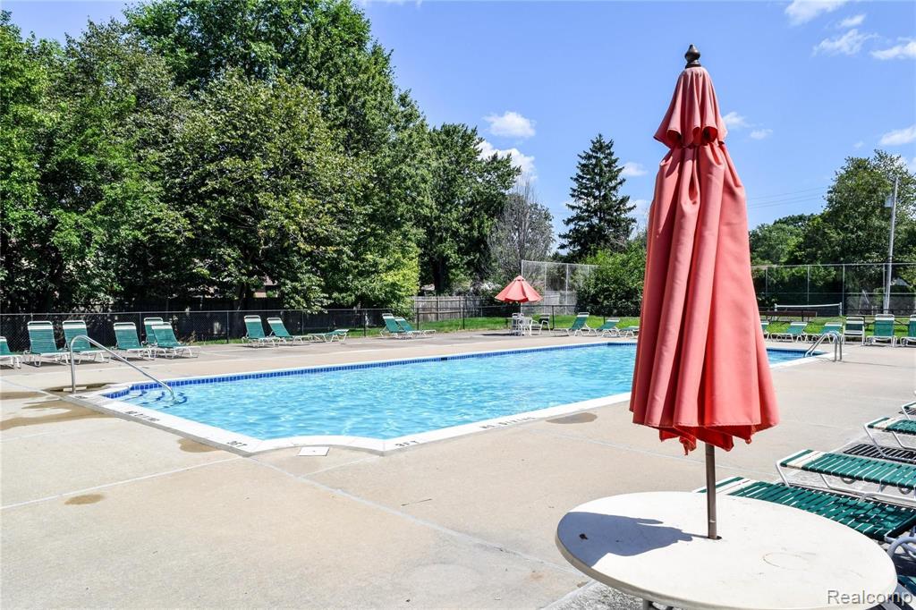 9960 ALLEN POINTE Drive, Allen Park, MI 48101 — Photo 29