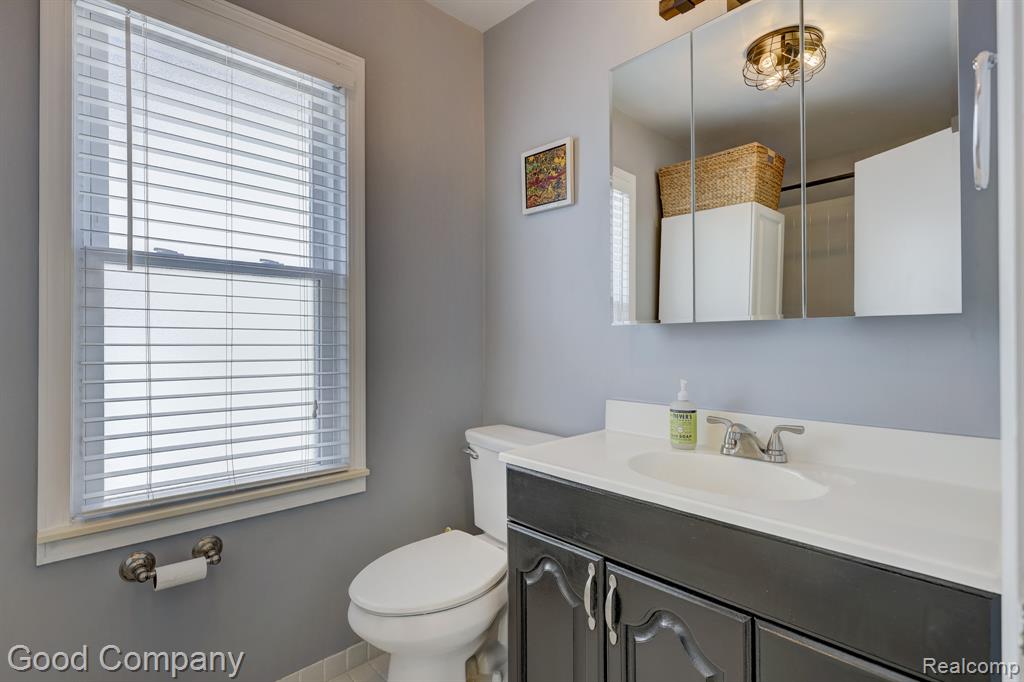 45 W Morehouse Avenue, Hazel Park, MI 48030 — Photo 14