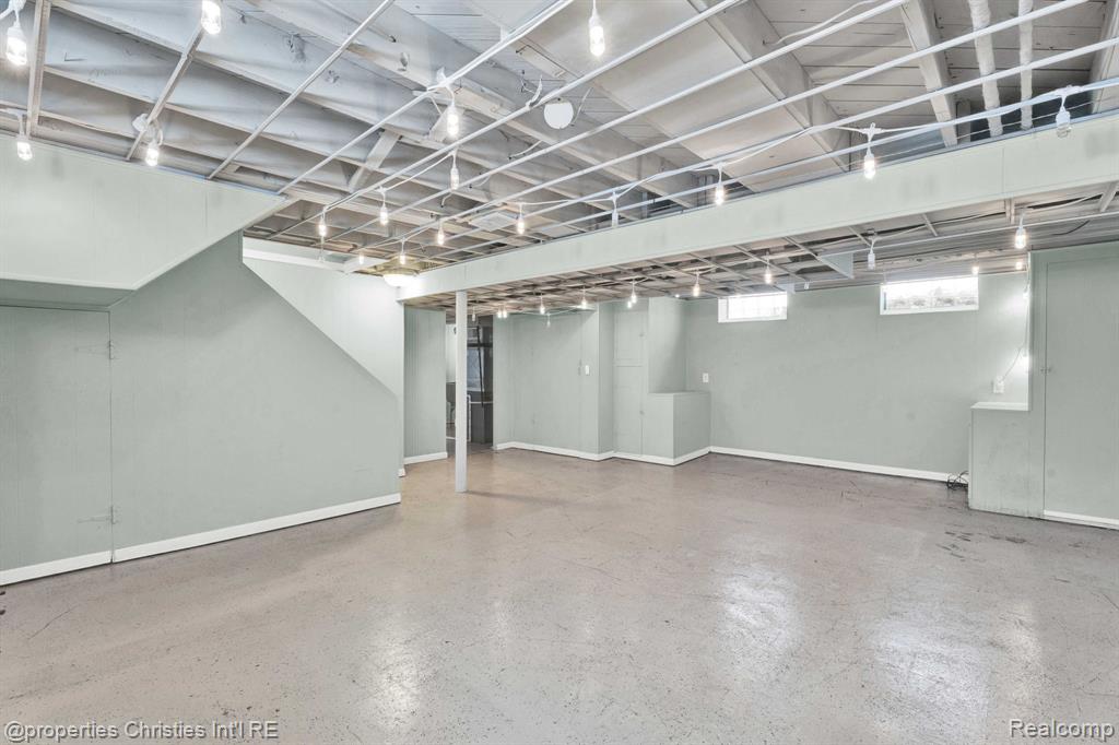 708 S Minerva Avenue, Royal Oak, MI 48067 — Photo 54