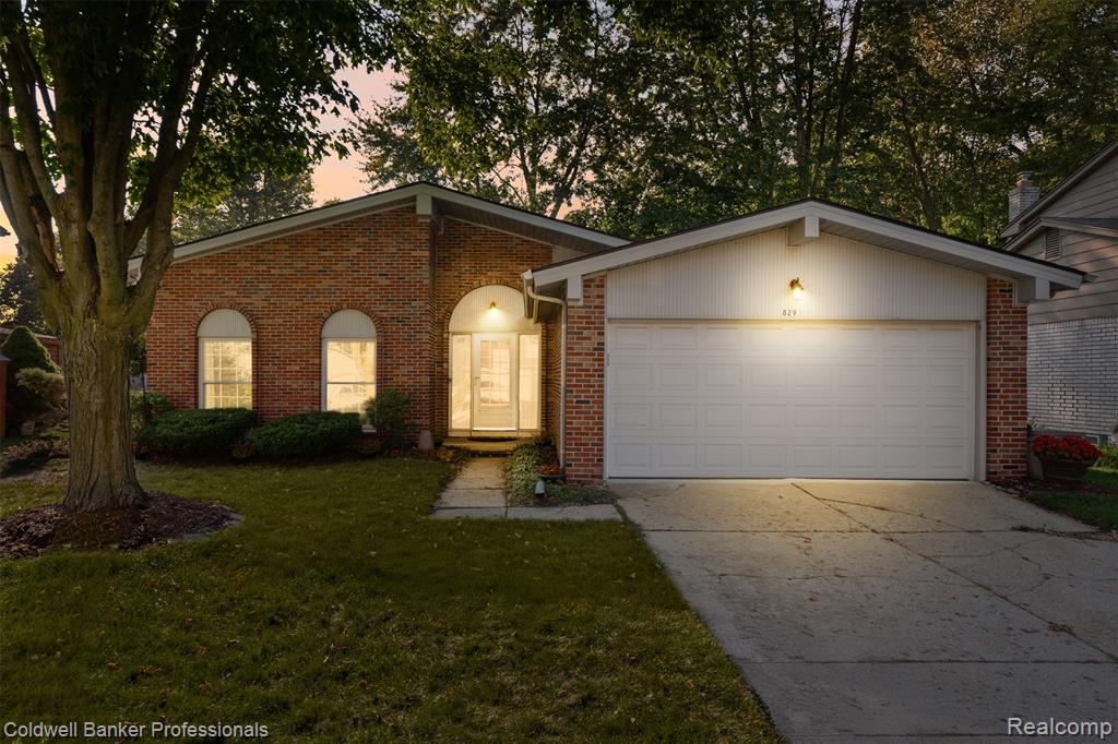829 Glenulline Drive, Canton, MI 48187 — front exterior
