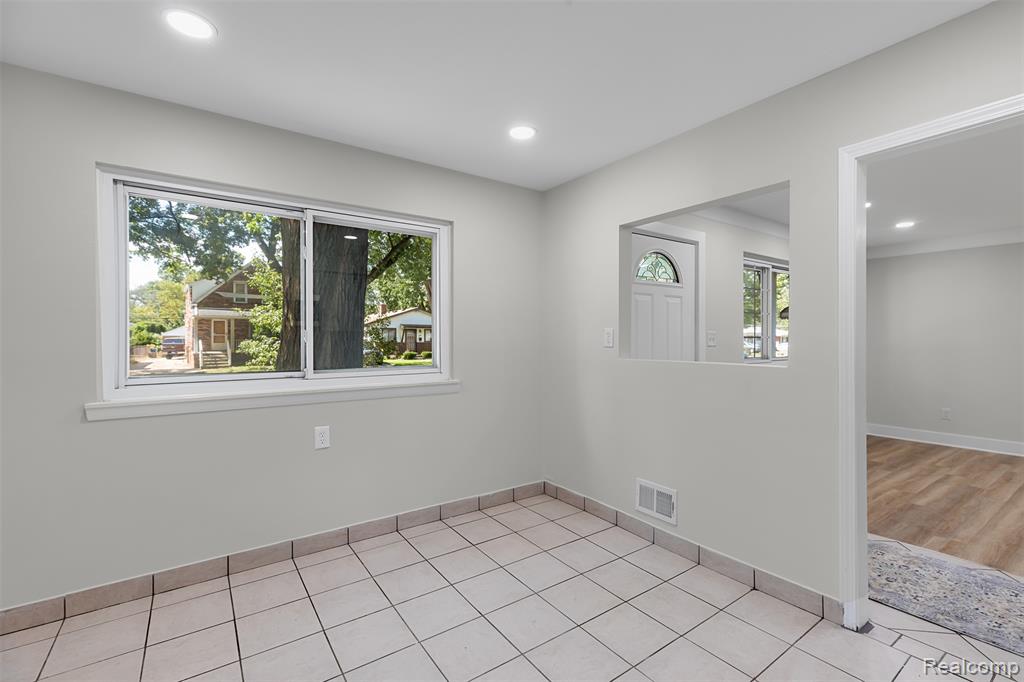 4455 Hipp Street, Dearborn Heights, MI 48125 — Photo 20