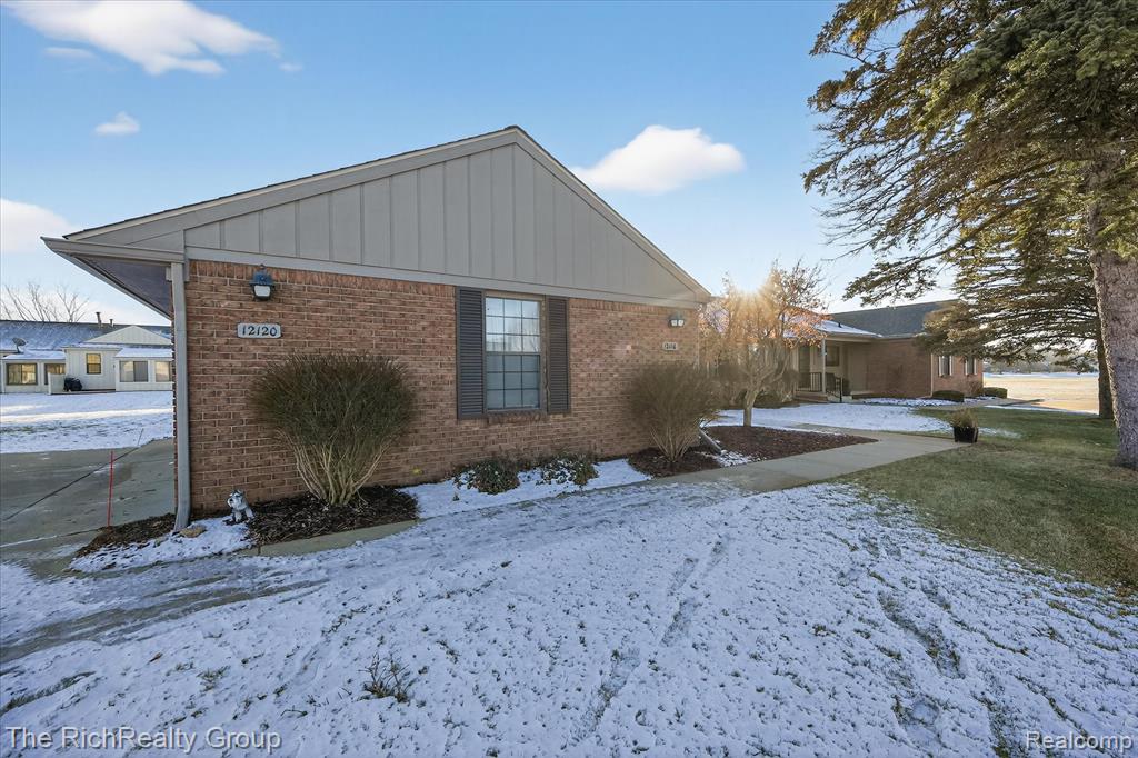 12116 Shenandoah Drive, South Lyon, MI 48178 — Photo 2