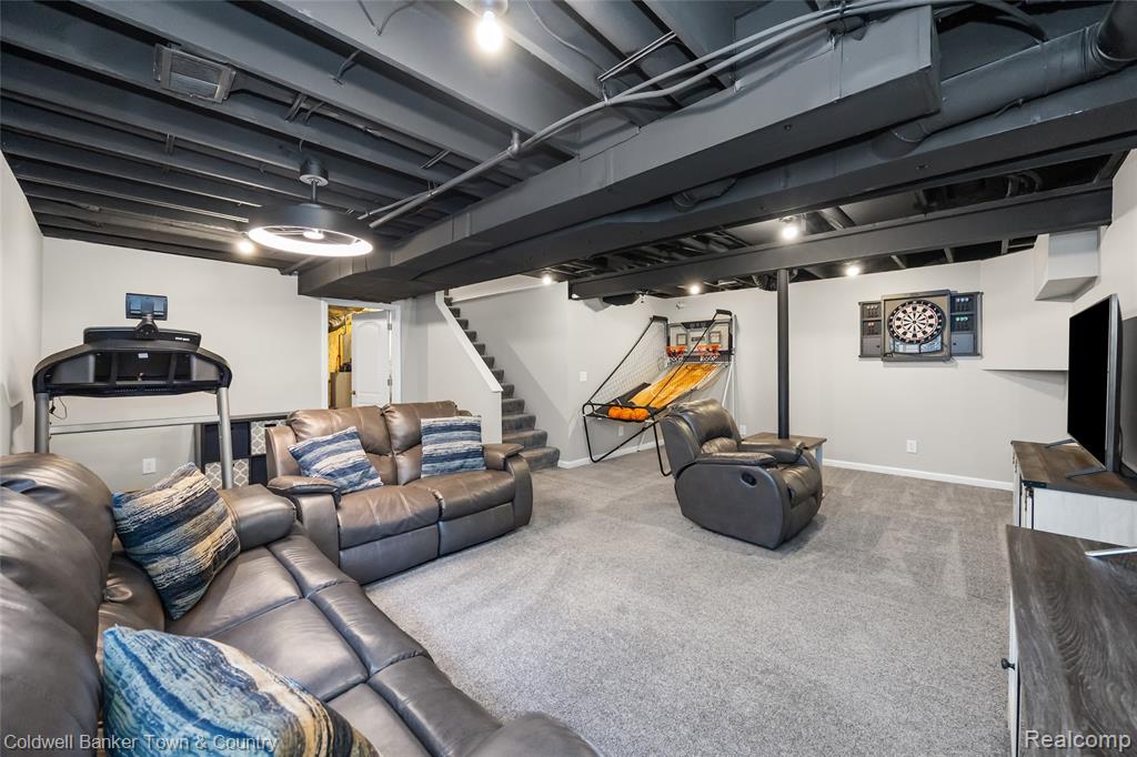 9122 Oneida Way, Pinckney, MI 48169 — Photo 38