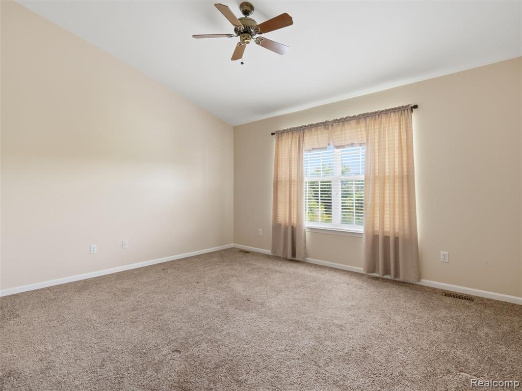 6394 Heron Park Way, Clarkston, MI — Photo 32