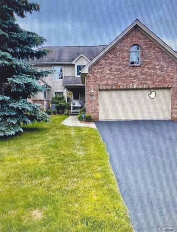 8095 Woodstone Court, Grand Blanc, MI 48439 — front exterior