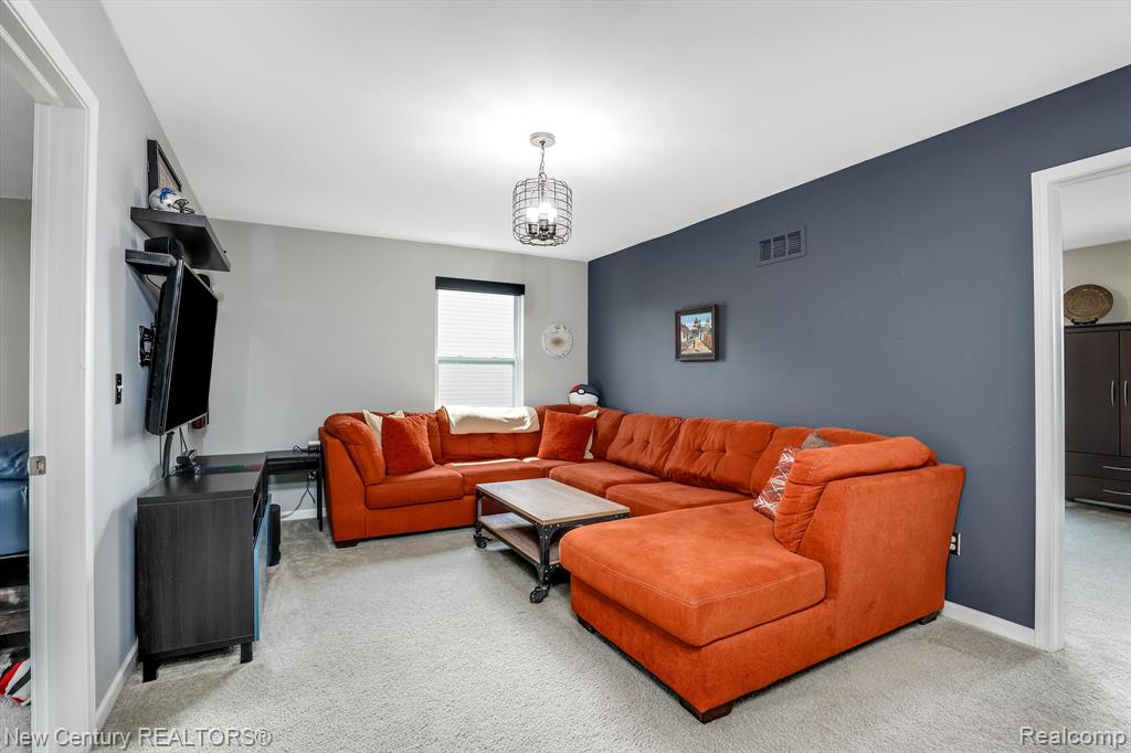 8421 Walnut Hill, Dexter, MI 48130 — Photo 22