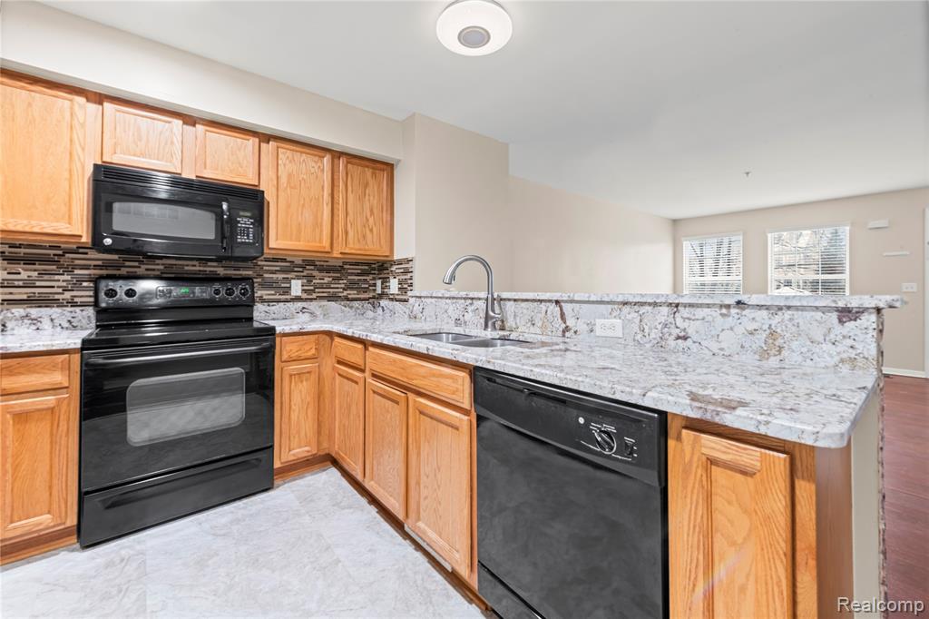 1156 Faulkner, Troy, MI 48083 — Photo 9