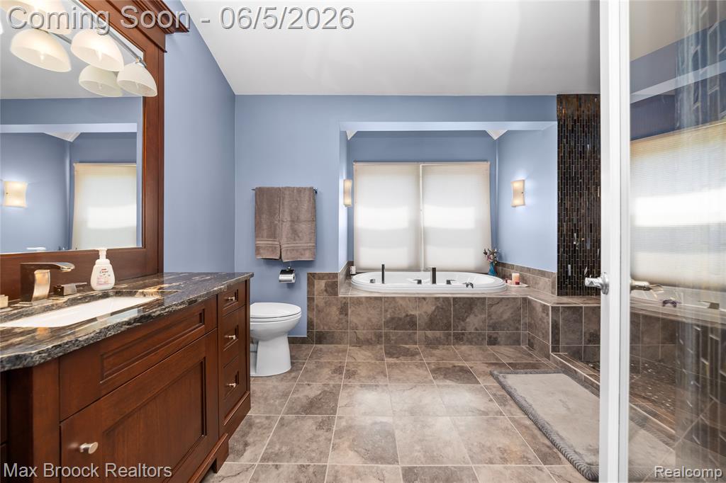 6294 Lindsay Court, West Bloomfield, MI 48324 — Photo 41