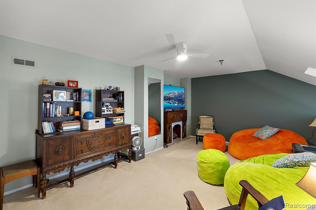 140 PARK GREEN Drive, Lake Orion, MI 48362 — Photo 29