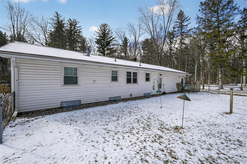 4021 Triwood Road, Bridgeport, MI 48722 — Photo 30
