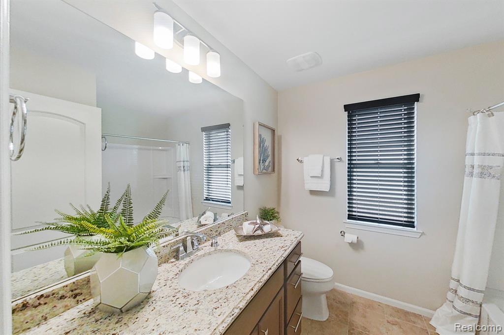 50736 SEVILLA Circle, Novi, MI — Photo 36