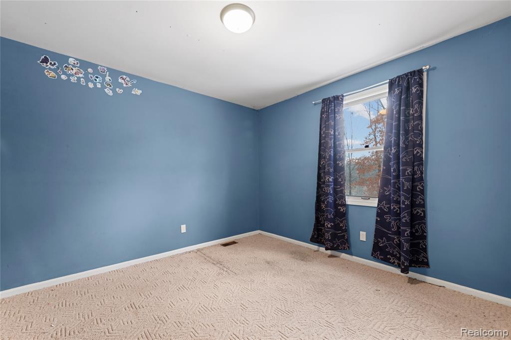1425 Perry Lake Road, Ortonville, MI 48462 — Photo 9