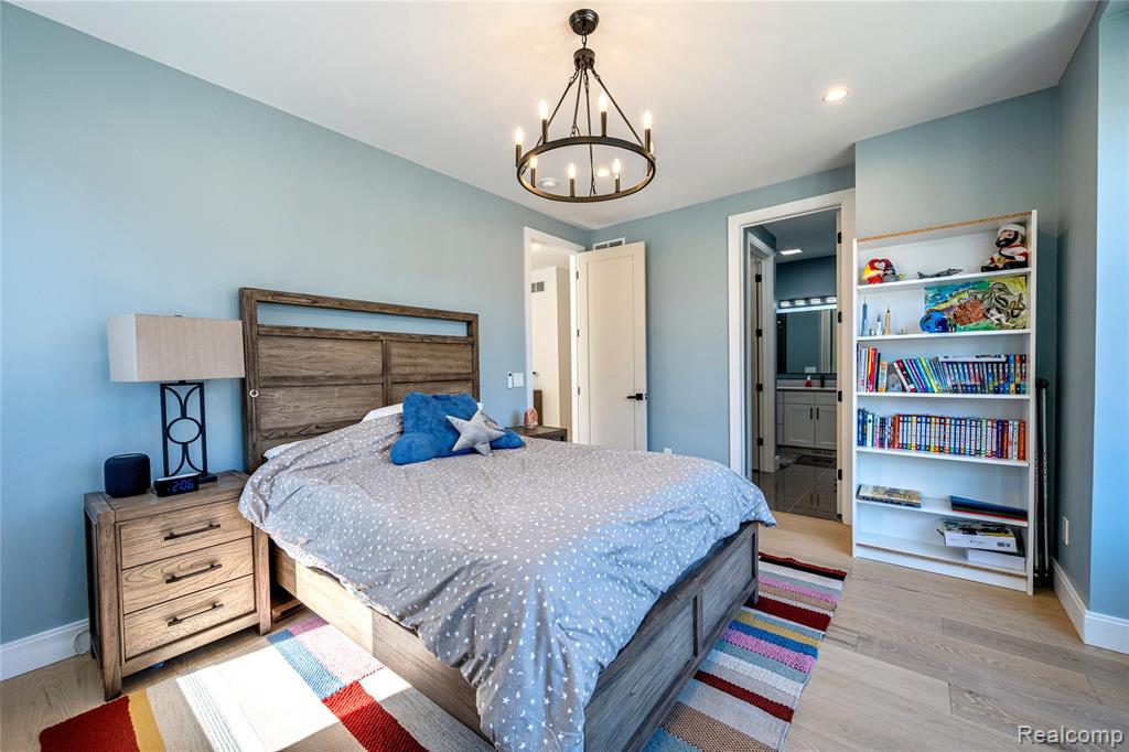 828 Cherokee Avenue, Royal Oak, MI 48067 — Photo 36