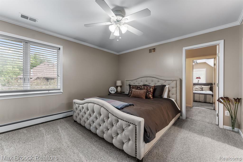 20403 Robinway Drive, Clinton Twp, MI 48036 — Photo 22