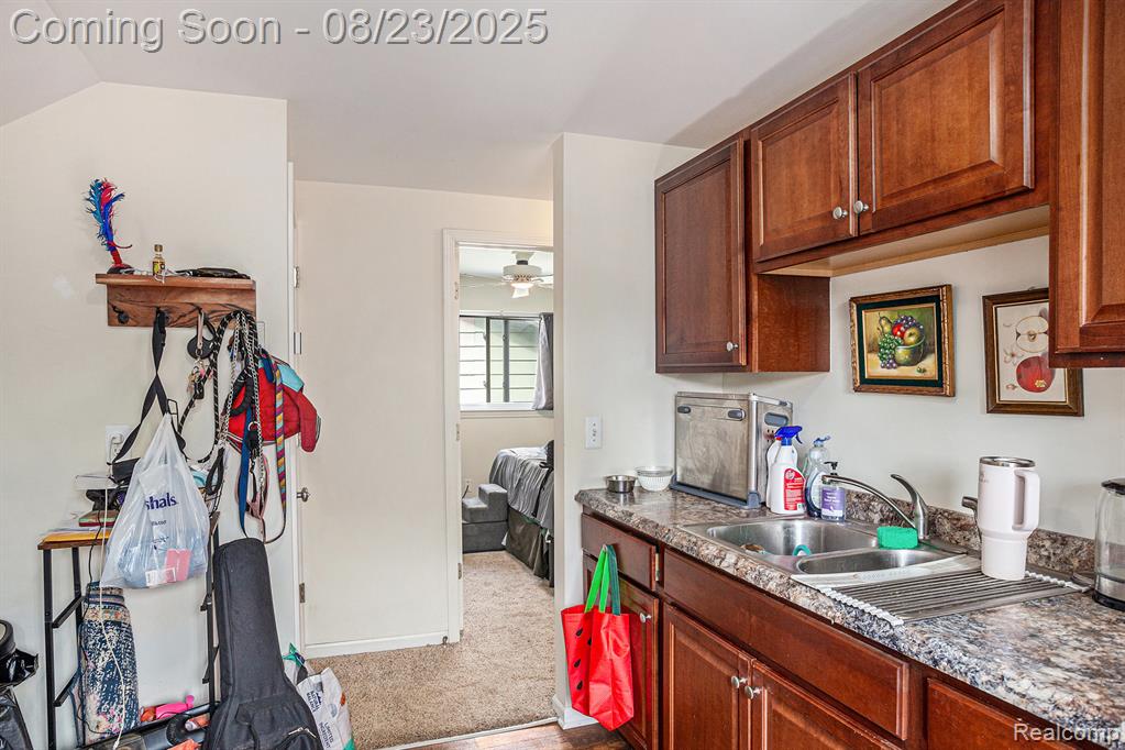 518 E Troy Street, Ferndale, MI 48220 — Photo 9