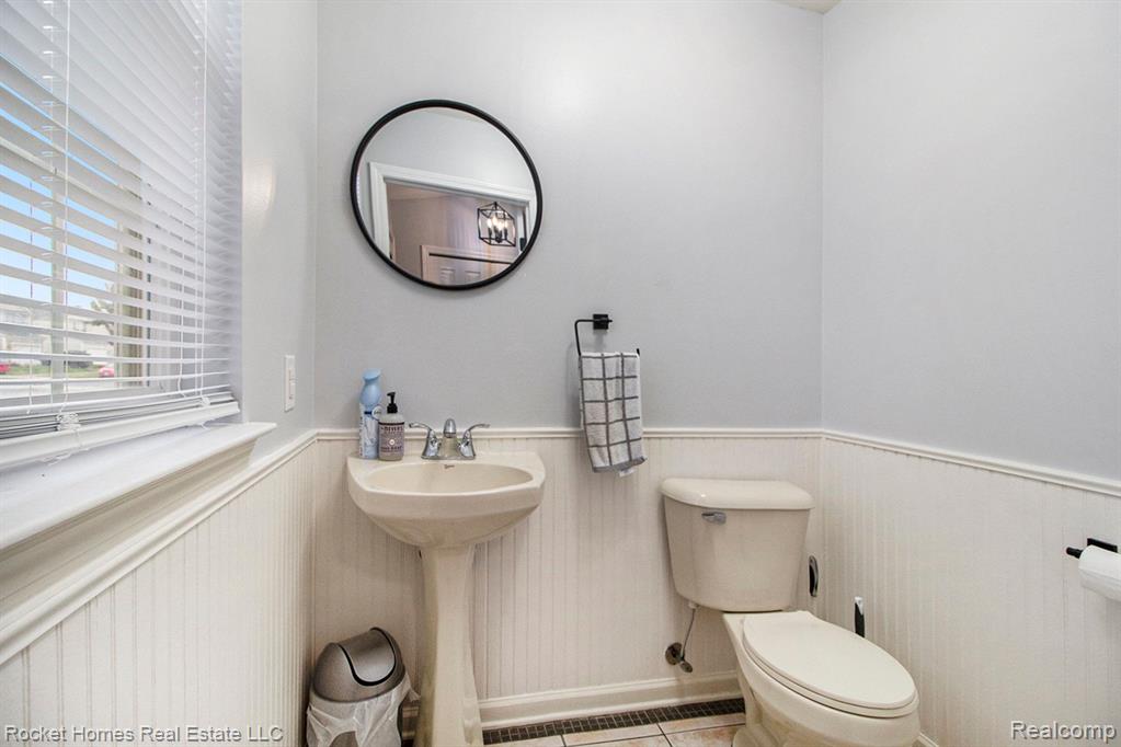 7634 Berwick Drive, Ypsilanti, MI 48197 — Photo 12