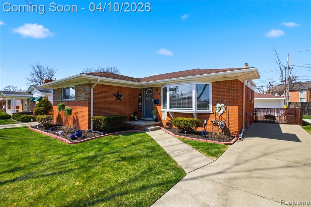 30725 Whittier Avenue, Madison Heights, MI 48071 — front exterior