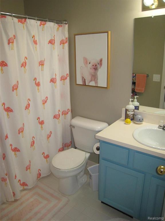 4936 CARRINGTON Drive, Rochester, MI 48306 — Photo 19