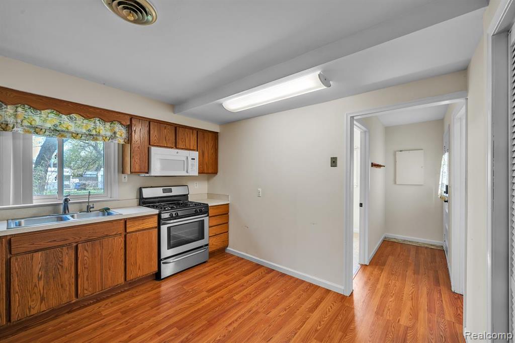 8620 Stephens, Warren, MI 48089 — Photo 8