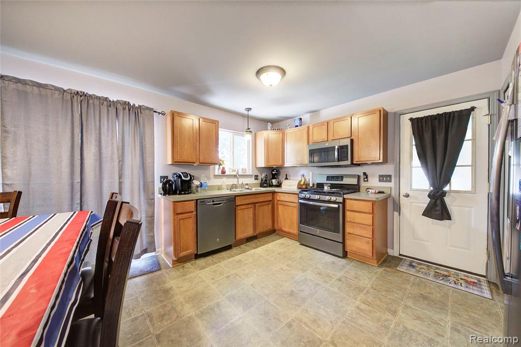 8972 Ash Drive, Whitmore Lake, MI 48189 — Photo 9