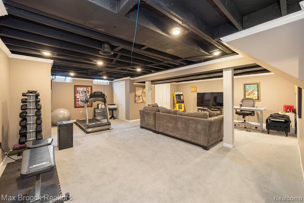 5562 PEBBLESHIRE Road, Bloomfield Hills, MI 48301 — Photo 38