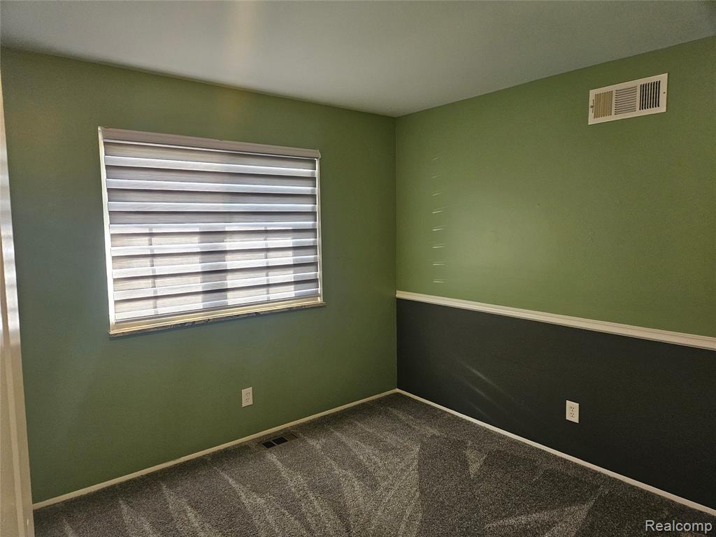 9356 Elaine Drive, Swartz Creek, MI 48473 — Photo 13