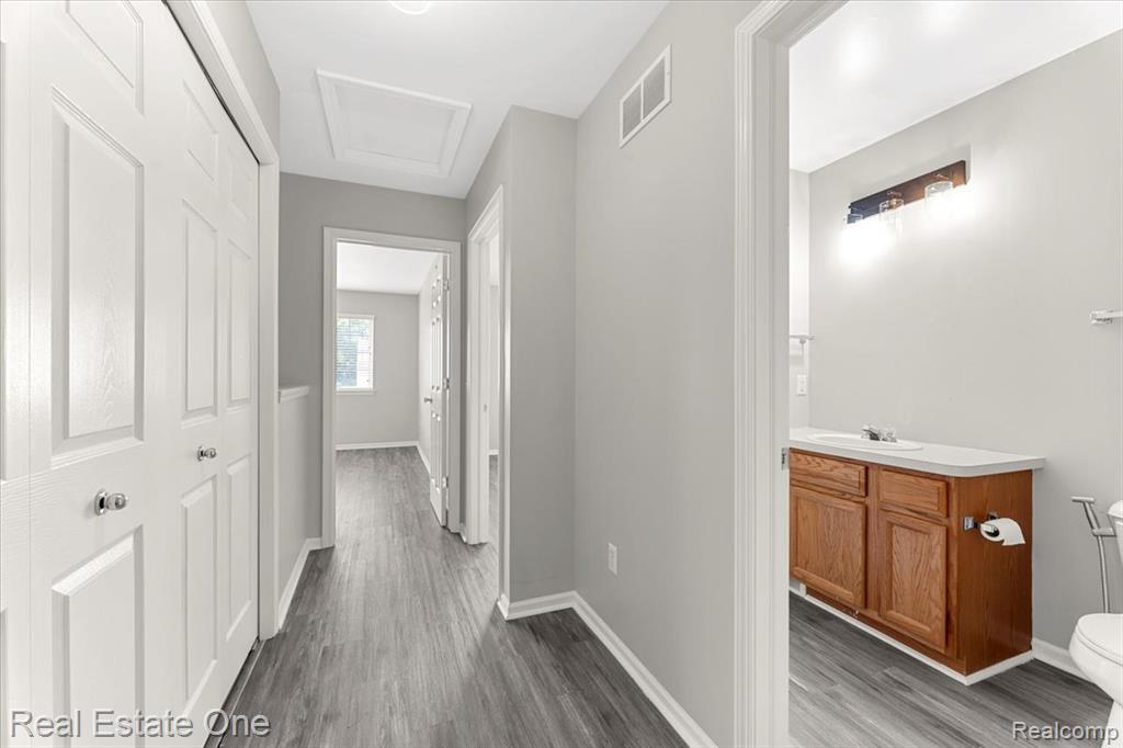 26783 Kirkway Circle, Woodhaven, MI 48183 — Photo 13