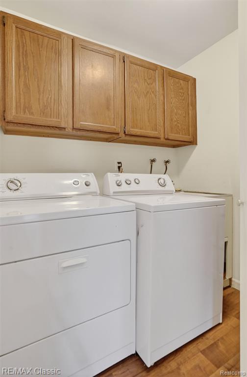 2061 Burgundy Street, West Bloomfield, MI 48323 — Photo 42
