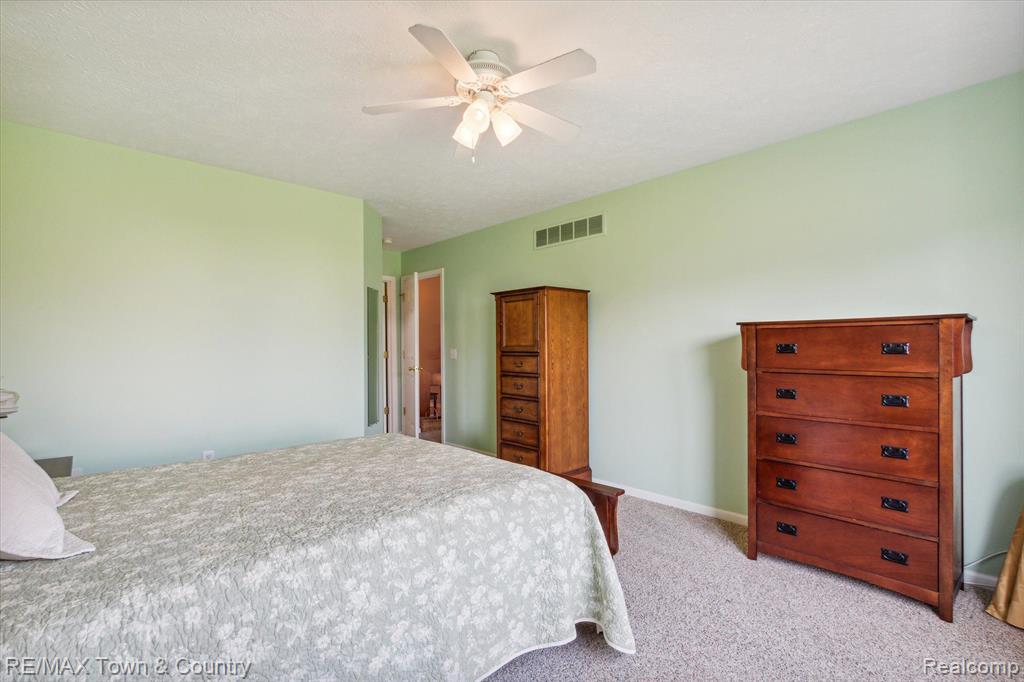 2571 ARALIA Drive, Howell, MI 48855 — Photo 21