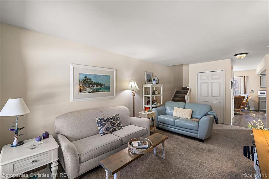 67 Maplegrove Drive, Clawson, MI — Photo 4