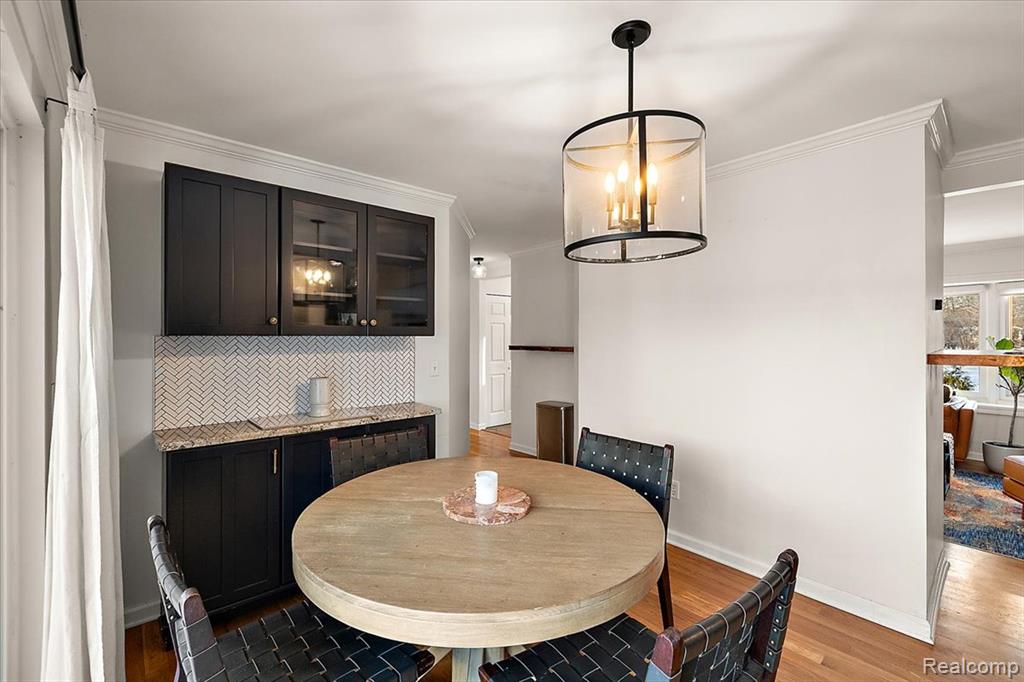 Dining Room (2)