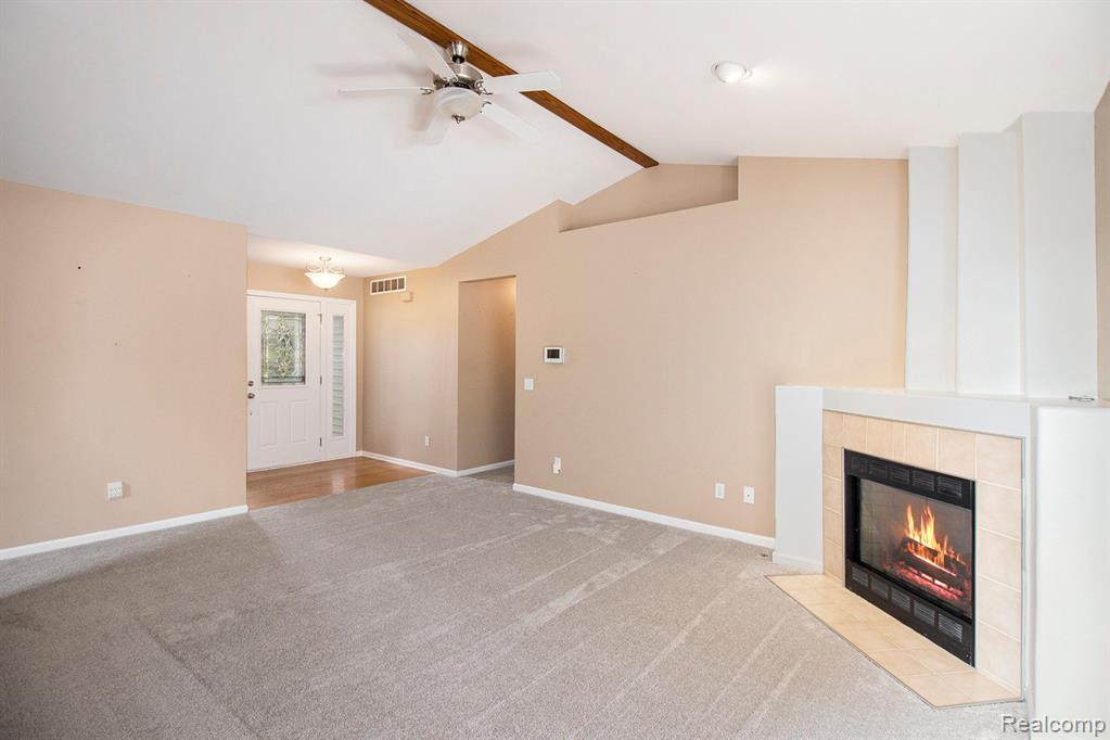 6041 TREE LINE Drive, Grand Blanc, MI 48439 — Photo 5