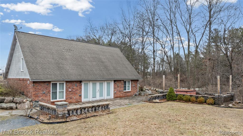 5186 Pinckney Road, Howell, MI 48843 — Photo 43