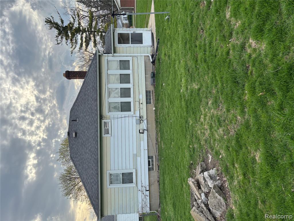 15151 Drysdale Street, Southgate, MI 48195 — Photo 13