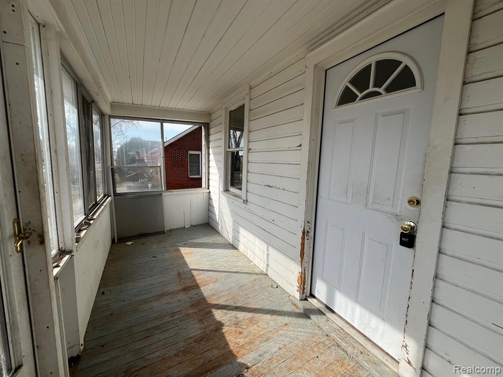 48 SHERIDAN Street, Mount Clemens, MI 48043 — Photo 2