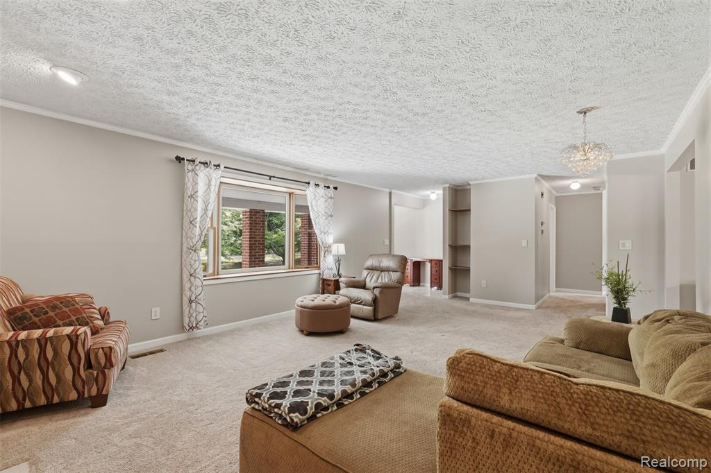 3843 Hooker Road, Pinckney, MI 48169 — Photo 4