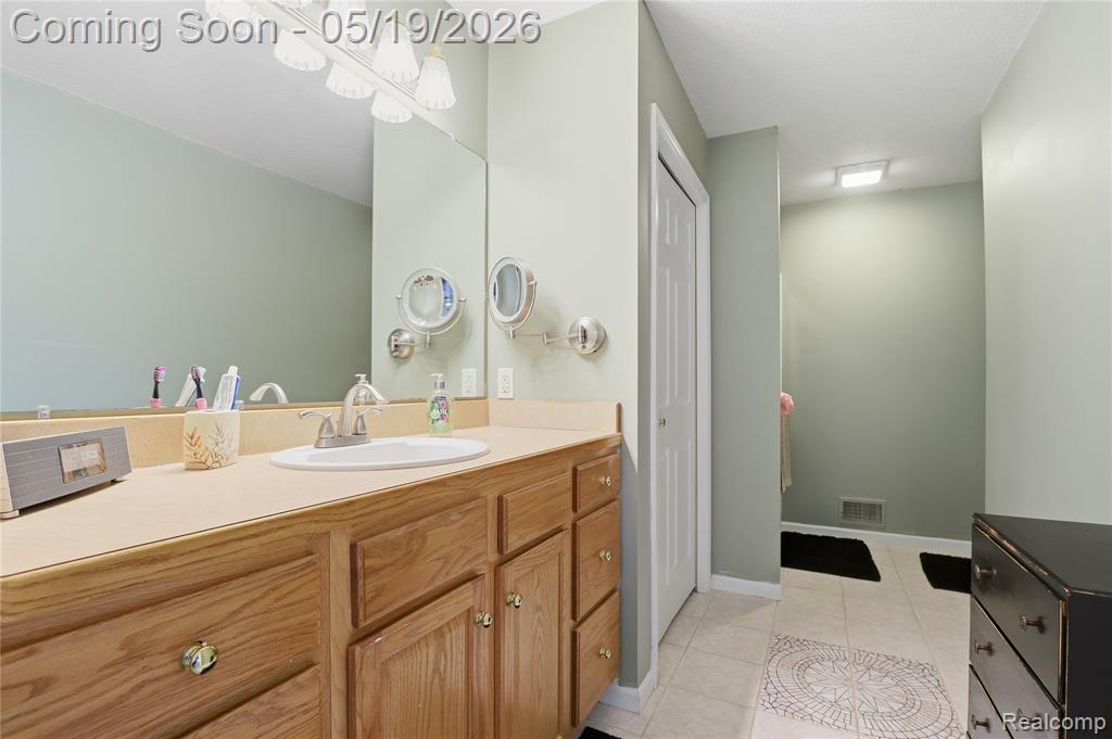 1503 E Reid Road, Grand Blanc, MI 48439 — Photo 24