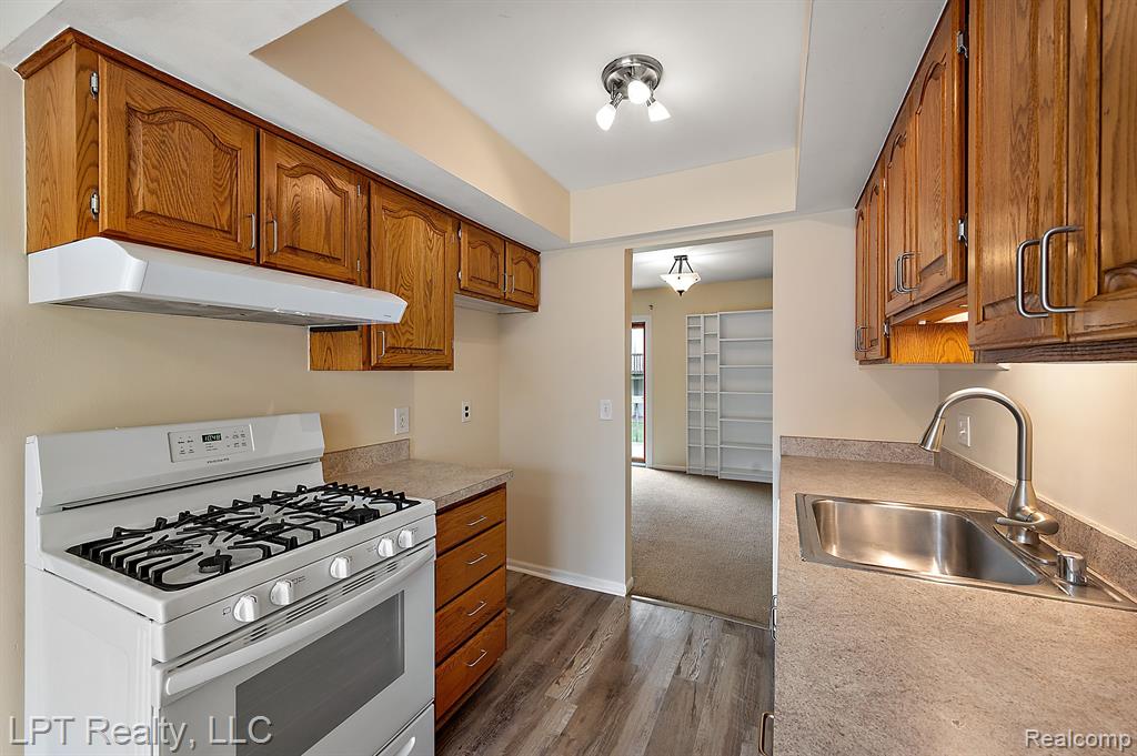 418 WILLOW GROVE Lane, Rochester Hills, MI 48307 — Photo 19
