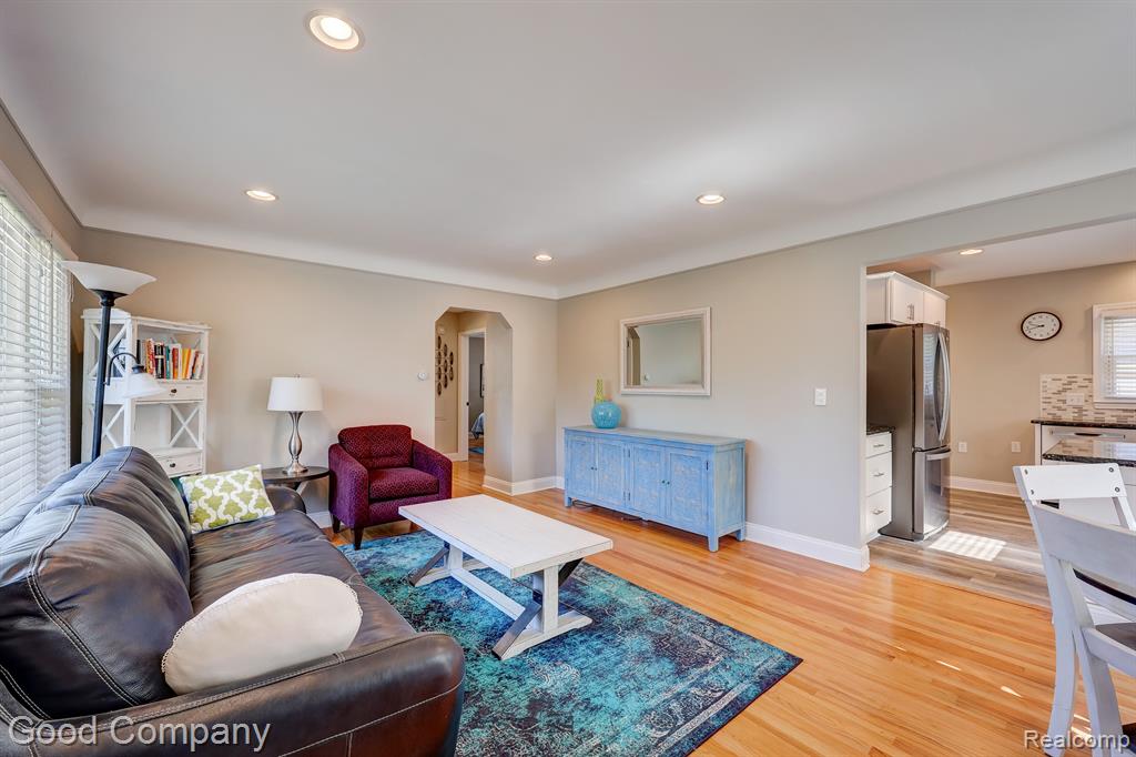 703 E BLOOMFIELD Avenue, Royal Oak, MI 48073 — Photo 3