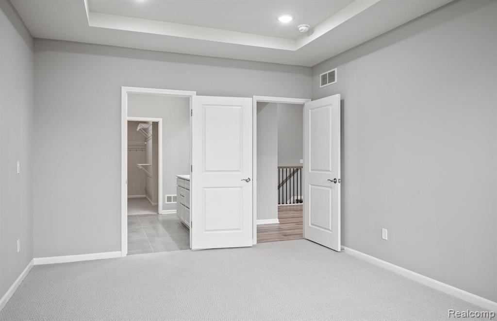 55638 OAK POINTE Drive, Utica, MI 48315 — Photo 19