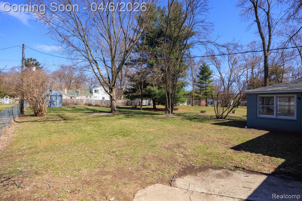 8283 Russell Street, Shelby Twp, MI 48317 — Photo 28