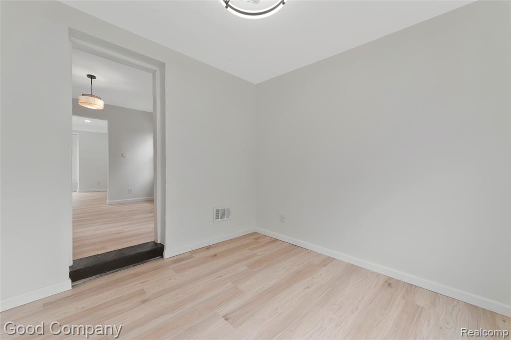 13517 Pembroke Avenue, Detroit, MI 48235 — Photo 14