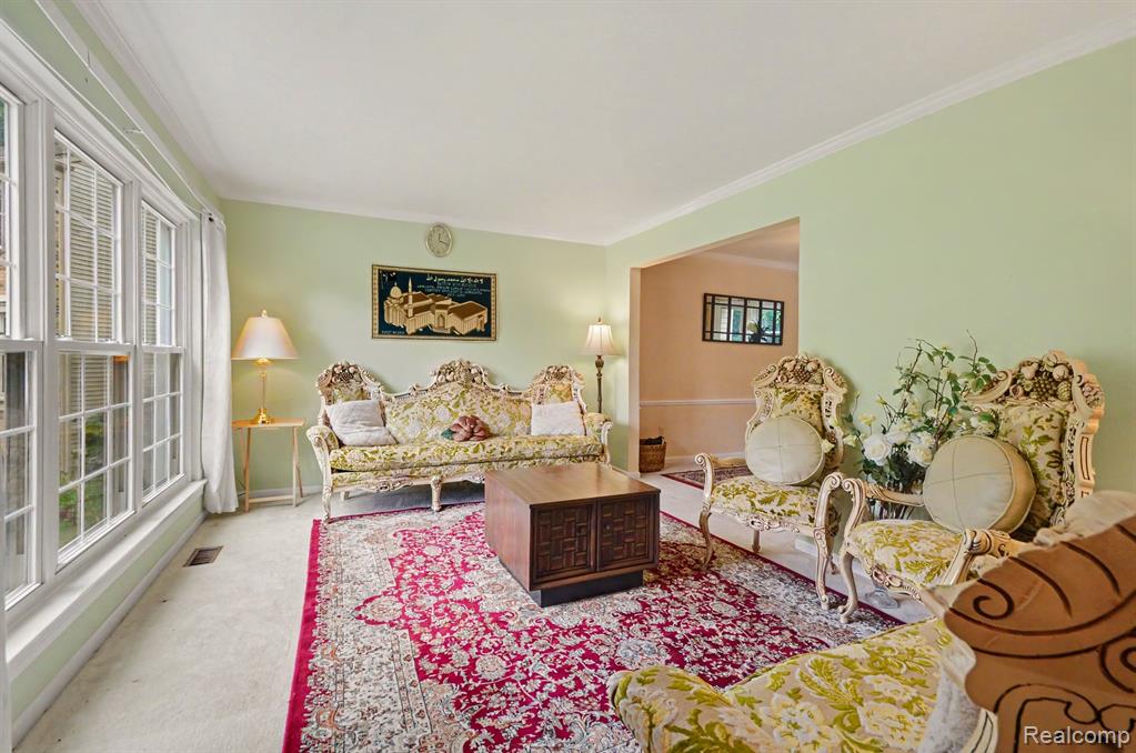 425 Thornridge Court, Rochester Hills, MI 48307 — Photo 16