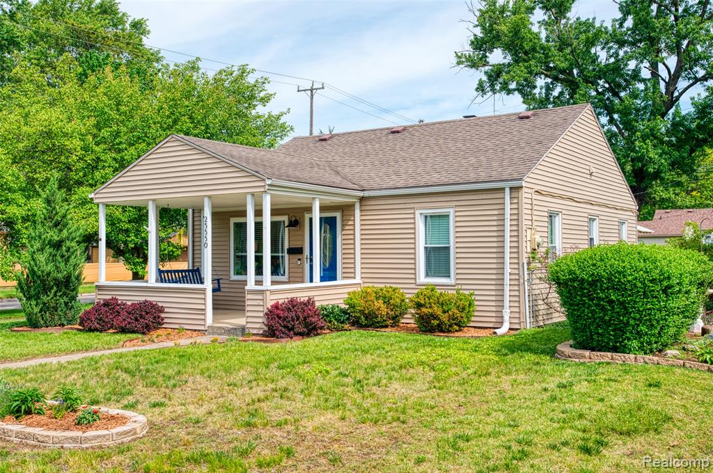25550 Pennie Street, Dearborn Heights, MI 48125 — Photo 24