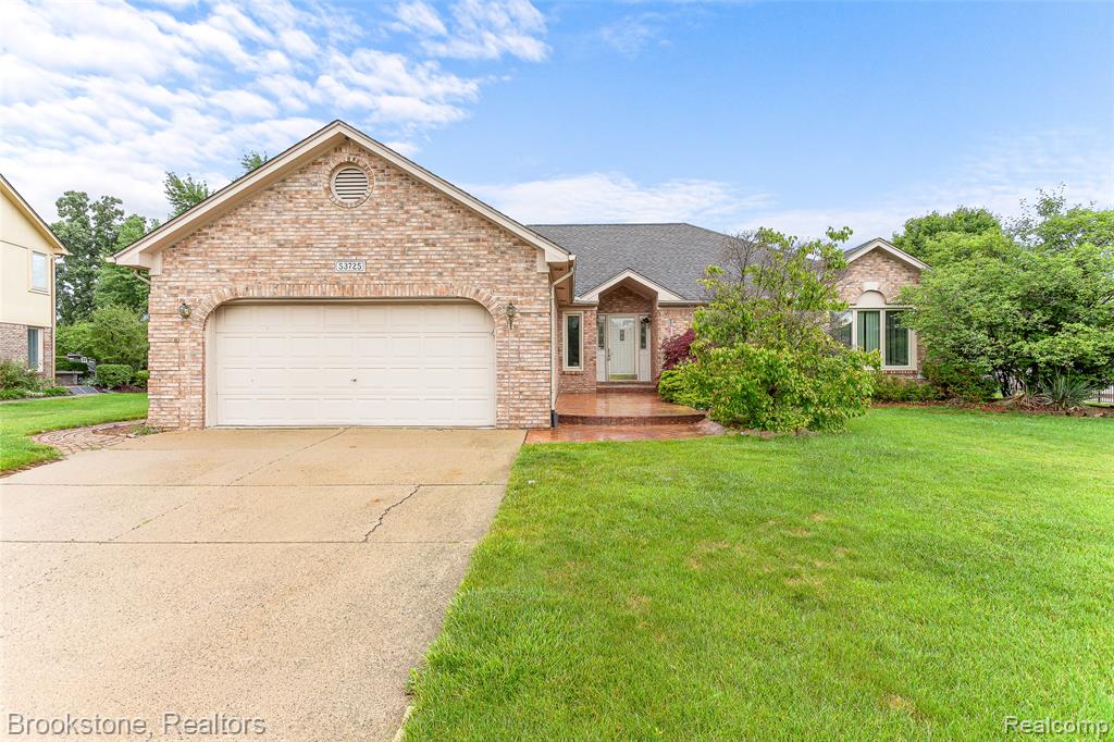 53725 ARABIAN Trail, Macomb, MI 48042