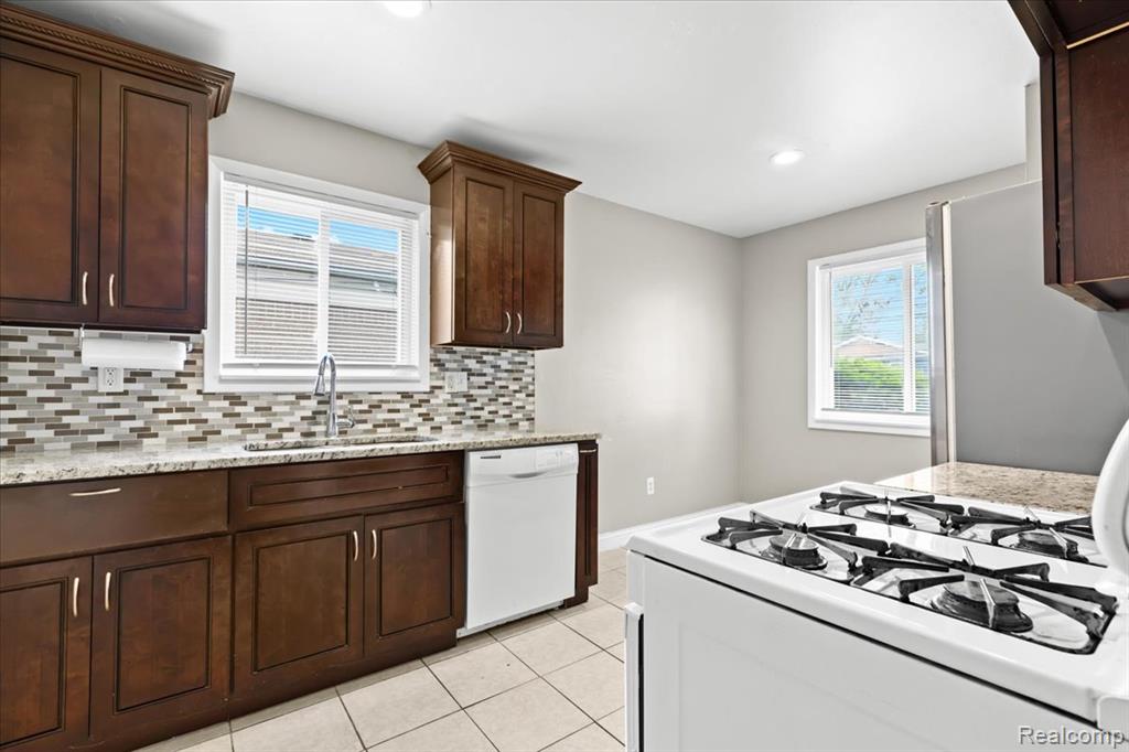 8111 Timken Avenue, Warren, MI 48089 — Photo 6