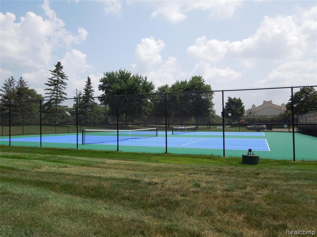40052 Crosswinds, Novi, MI — Photo 13