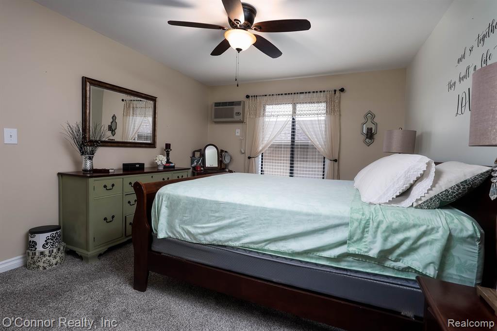 1700 River Road, 10, Marysville, MI 48040 — Photo 15