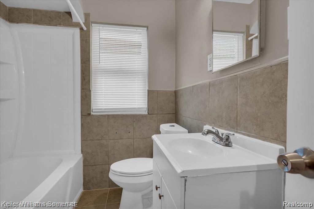 12660 Grandmont Avenue, Detroit, MI 48227 — Photo 13
